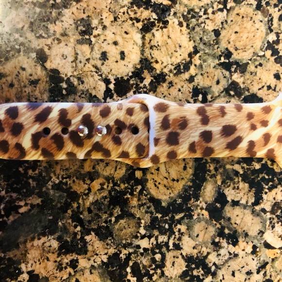 Gently used Apple Watch silicone bands. - Picture 8 of 10